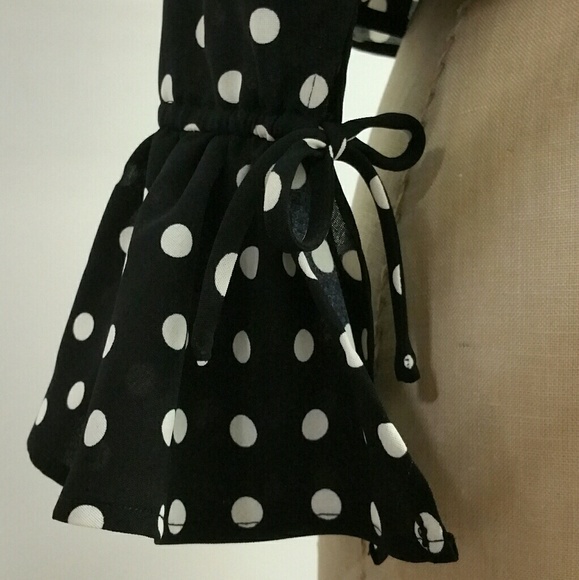 Polka dot ruffle detail top - Picture 3 of 4